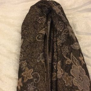 Gold black floral pashmina.